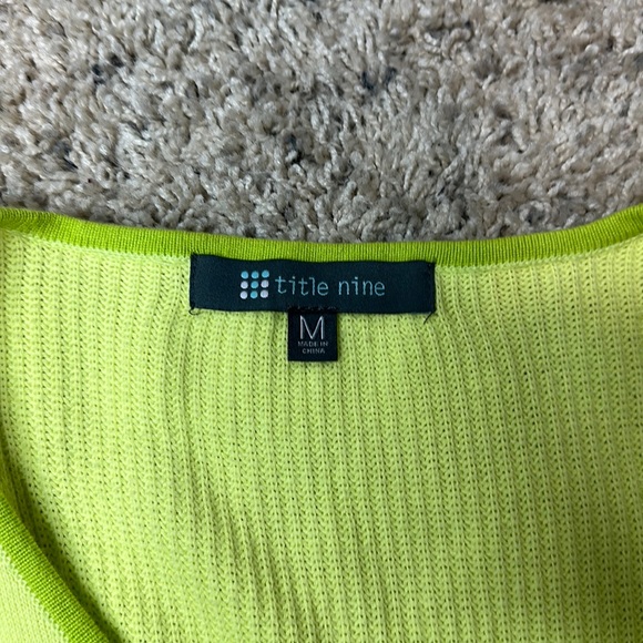 TITLE NINE Lightweight Summer Sweater Size Medium - Picture 2 of 7